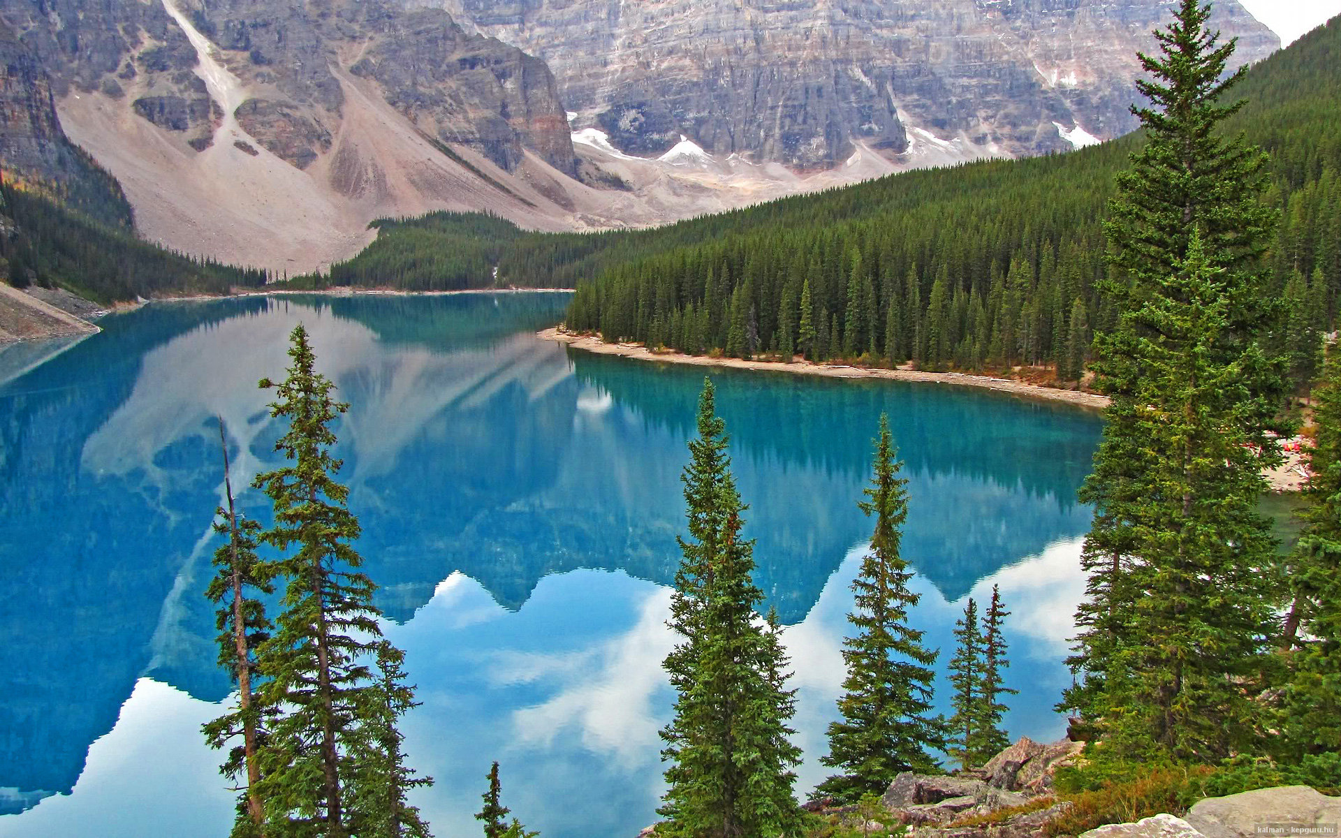 西甲裁判引导语变化对球队心理博弈的间接影响探讨，西甲裁判服装